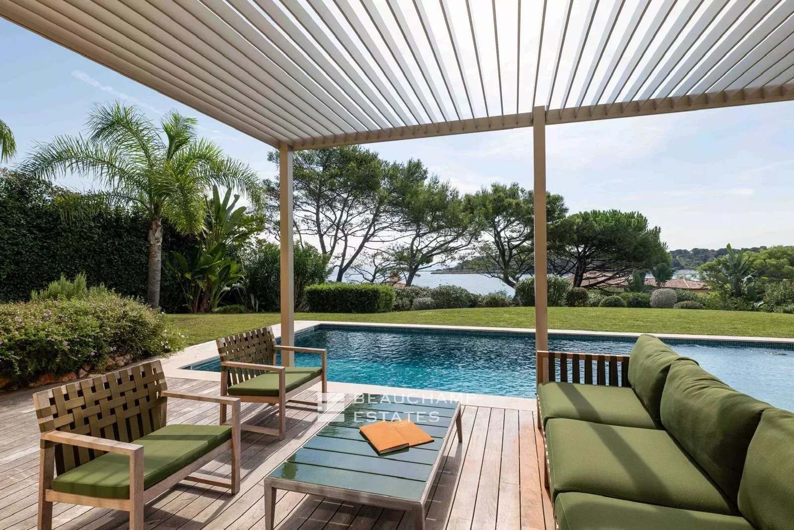 Cap d’Antibes – 4 bedrooms – Contemporary villa Cap d’Antibes – 4 bedrooms – Contemporary villa