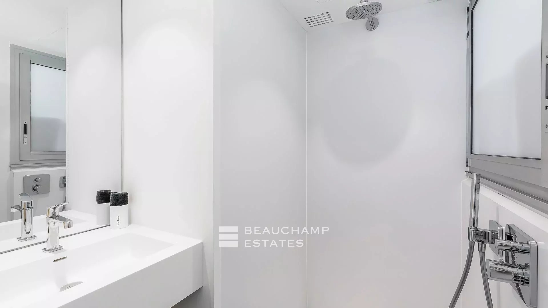 Cap d’Antibes 5-bedroom architect-designed villa Cap d’Antibes 5-bedroom architect-designed villa