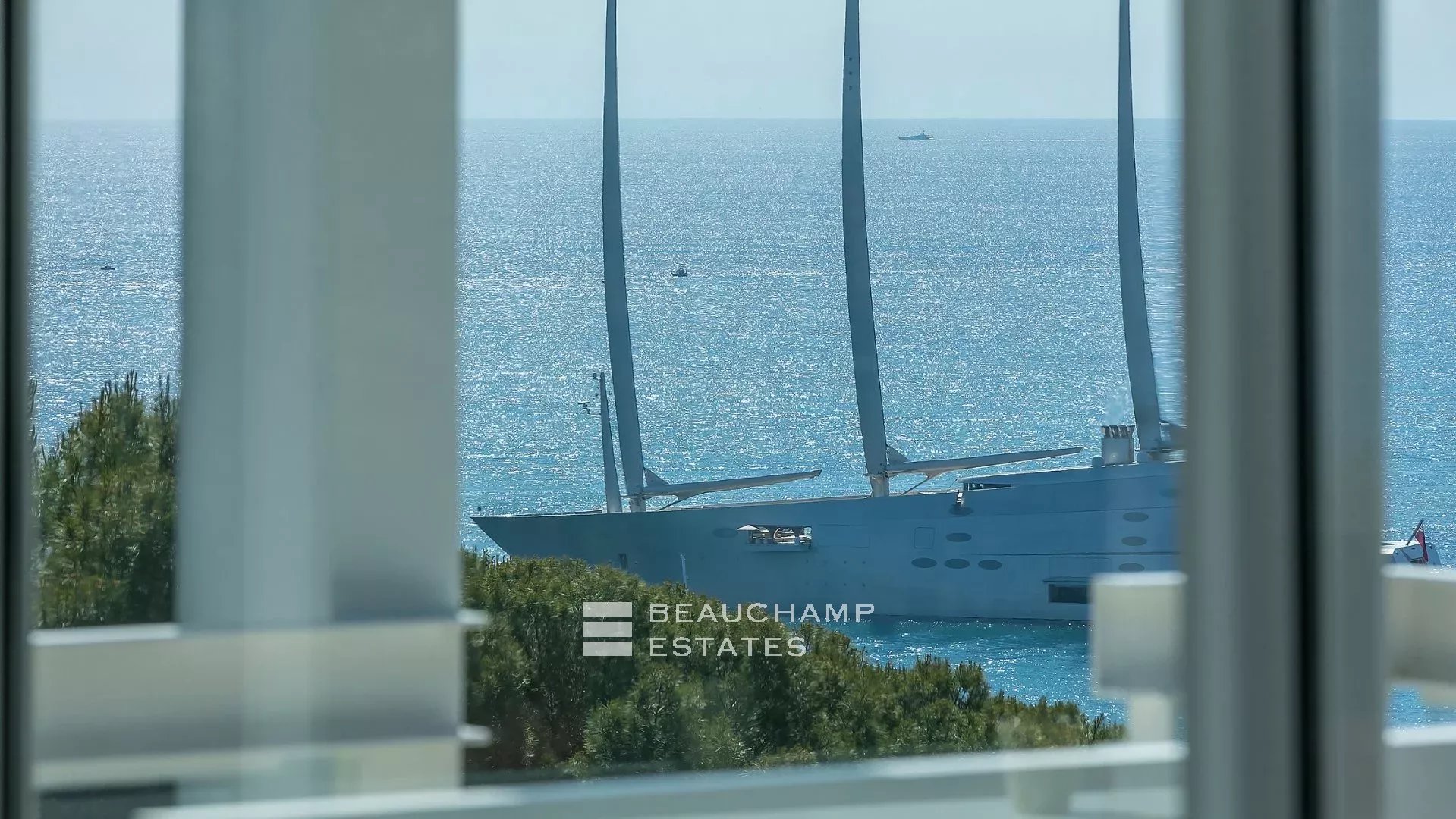 Cap d’Antibes 5-bedroom architect-designed villa Cap d’Antibes 5-bedroom architect-designed villa