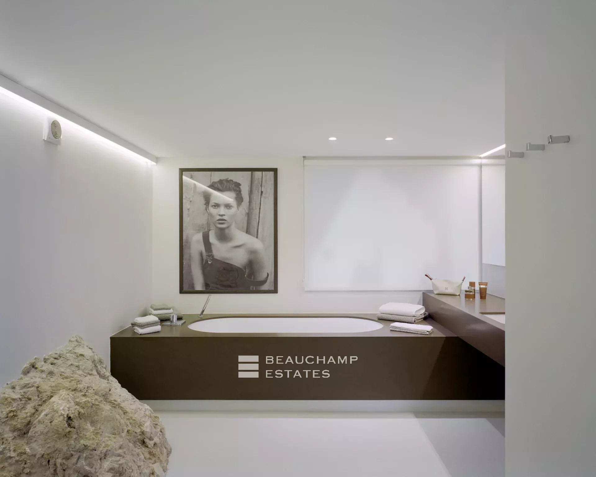 Cap d’Antibes 5-bedroom architect-designed villa Cap d’Antibes 5-bedroom architect-designed villa