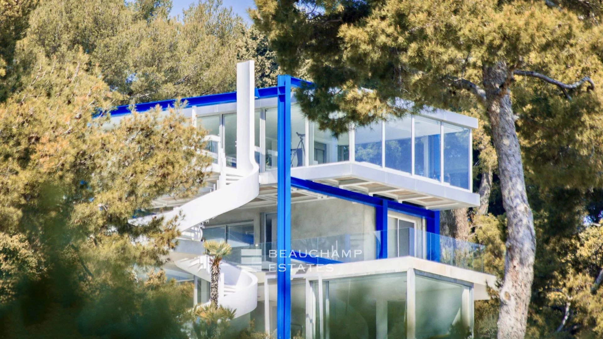 Cap d’Antibes 5-bedroom architect-designed villa Cap d’Antibes 5-bedroom architect-designed villa