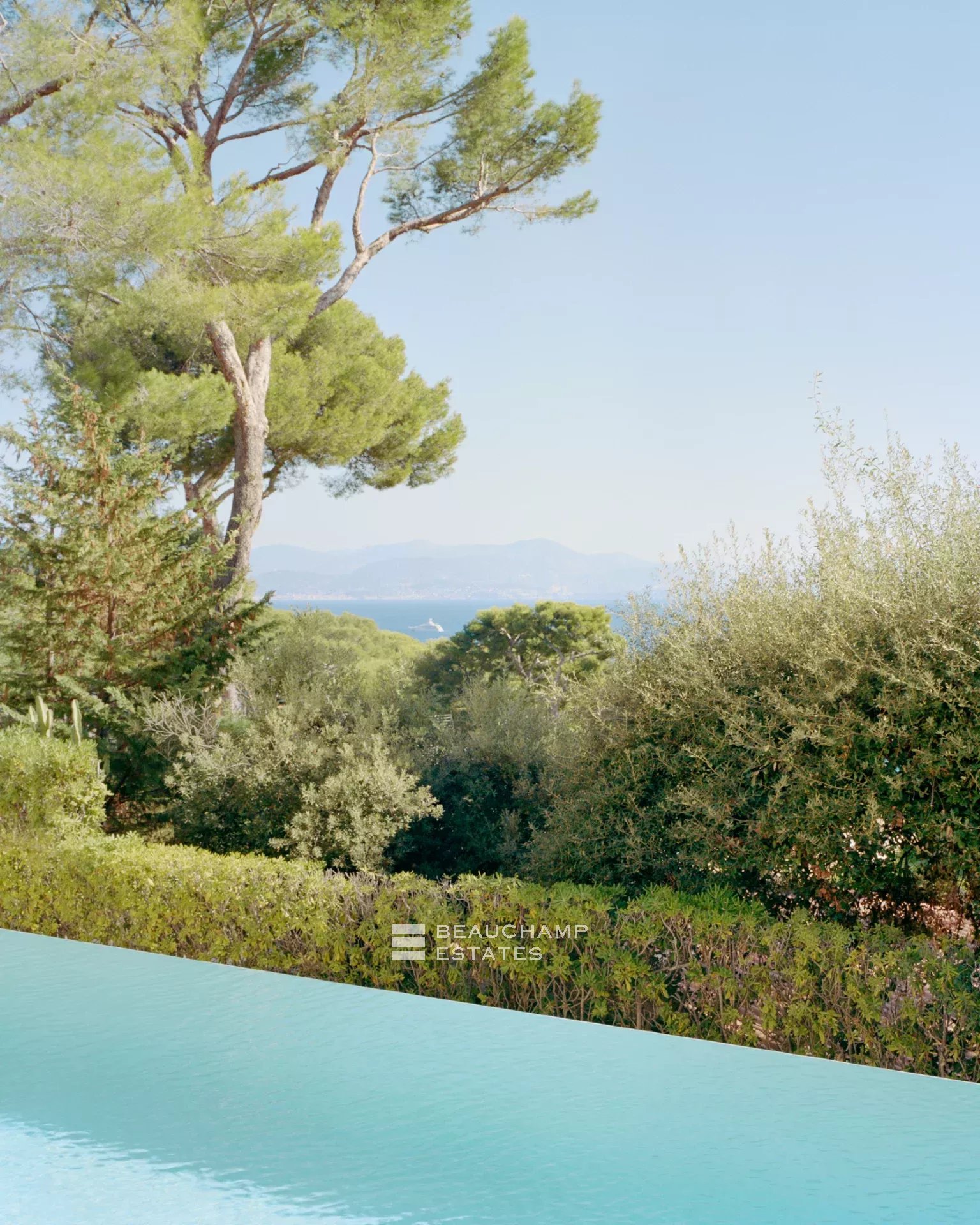 Cap d’Antibes 5-bedroom architect-designed villa Cap d’Antibes 5-bedroom architect-designed villa