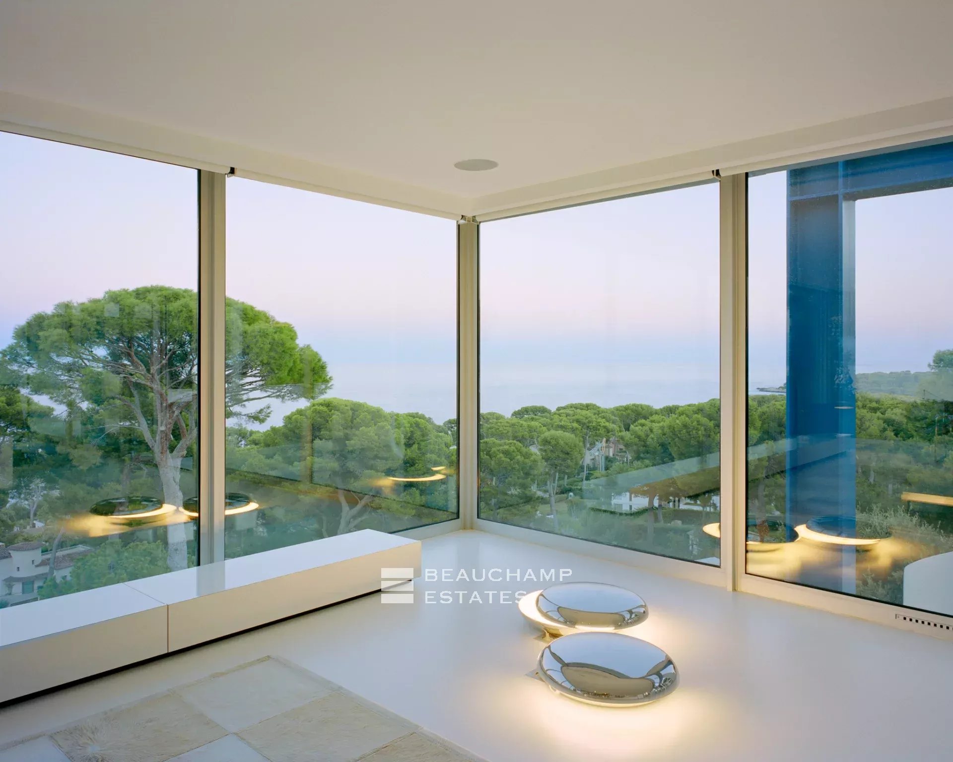 Cap d’Antibes 5-bedroom architect-designed villa Cap d’Antibes 5-bedroom architect-designed villa