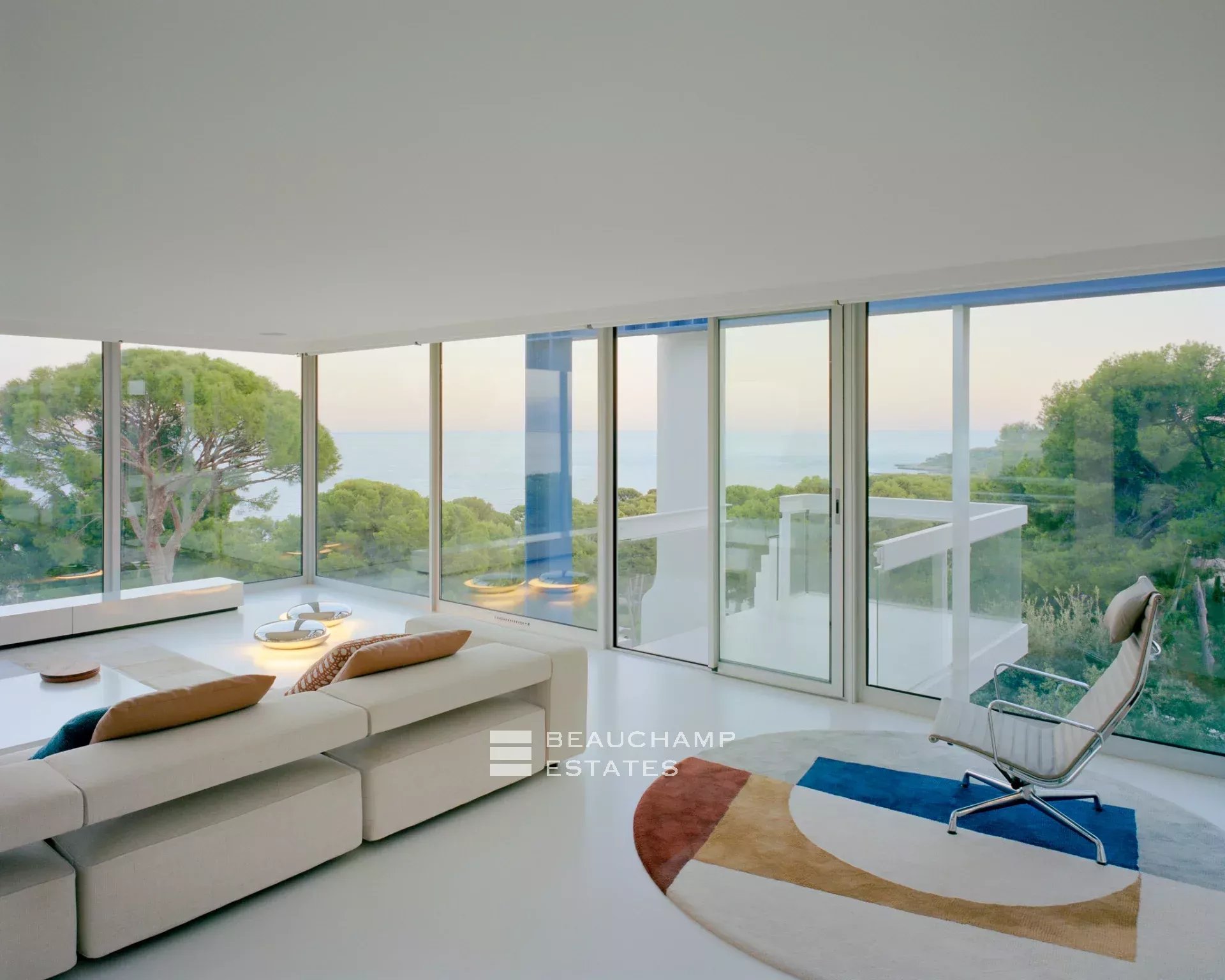 Cap d’Antibes 5-bedroom architect-designed villa Cap d’Antibes 5-bedroom architect-designed villa
