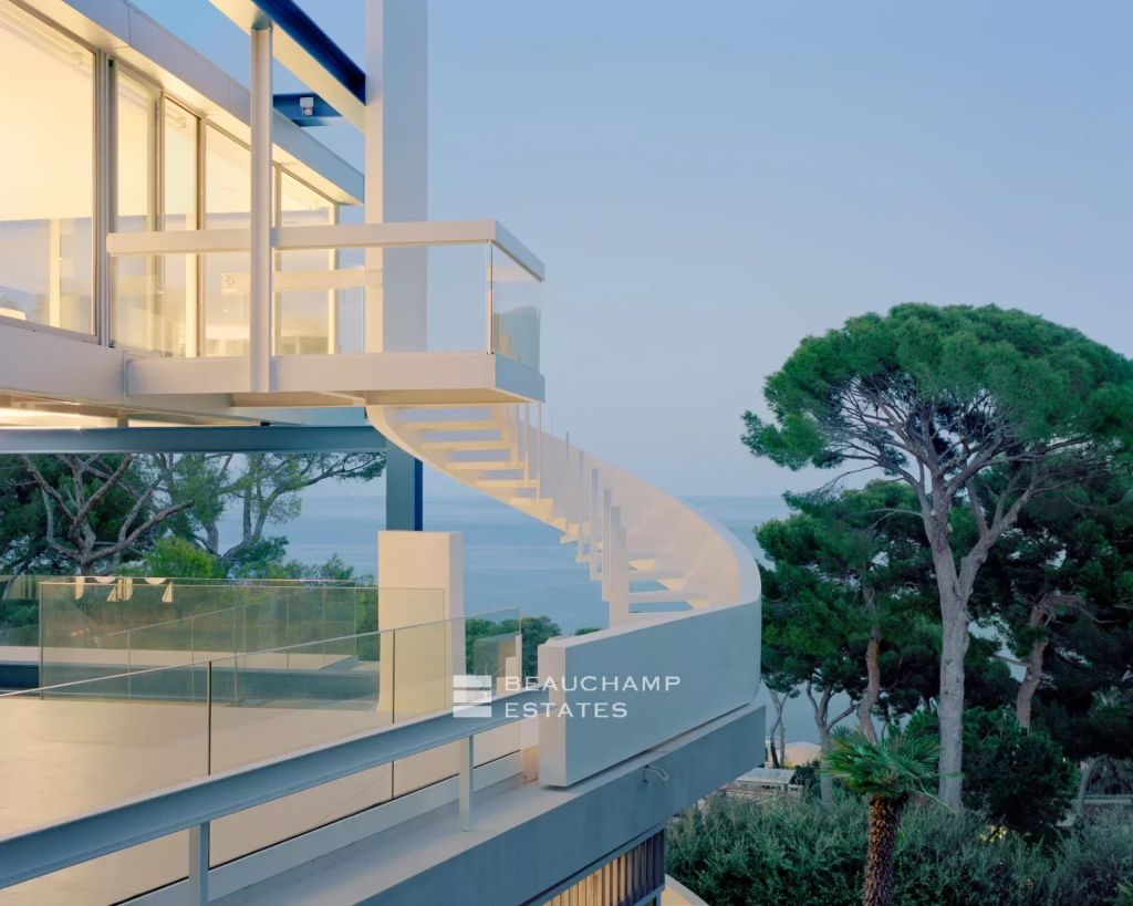 Cap d’Antibes 5-bedroom architect-designed villa