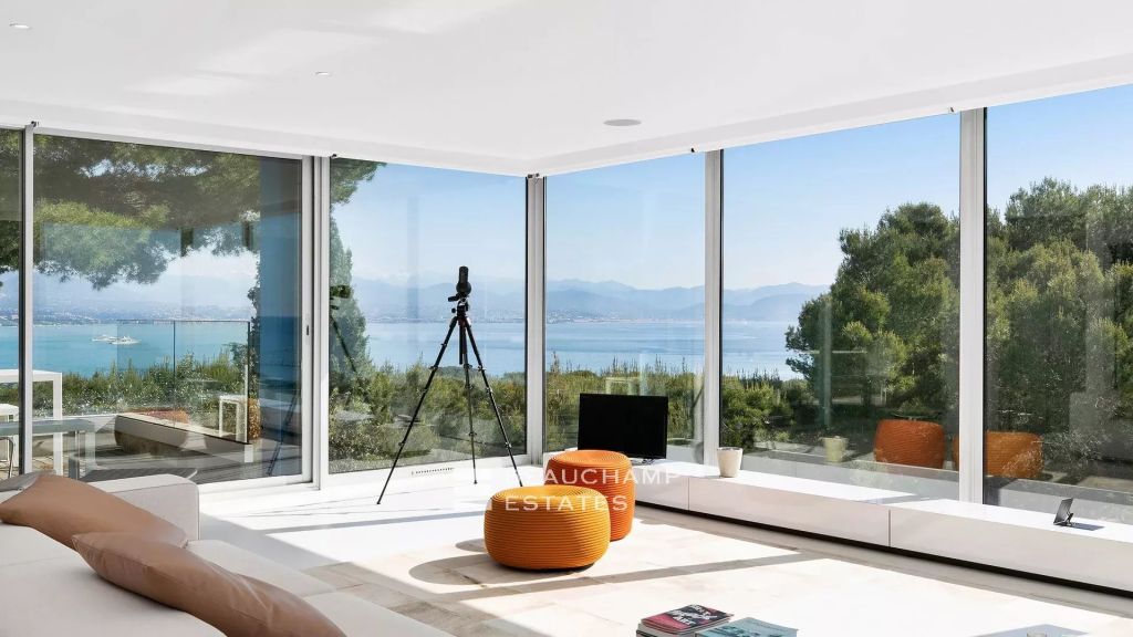 Cap d’Antibes 5-bedroom architect-designed villa