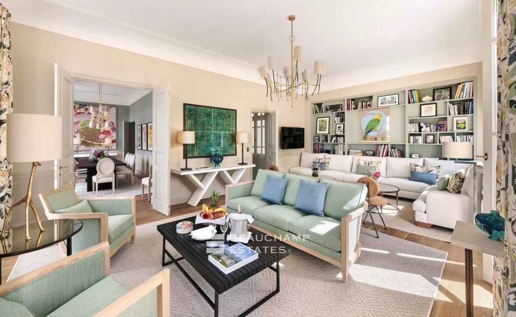 Cap d’Antibes 5-bedroom villa with swimming pool