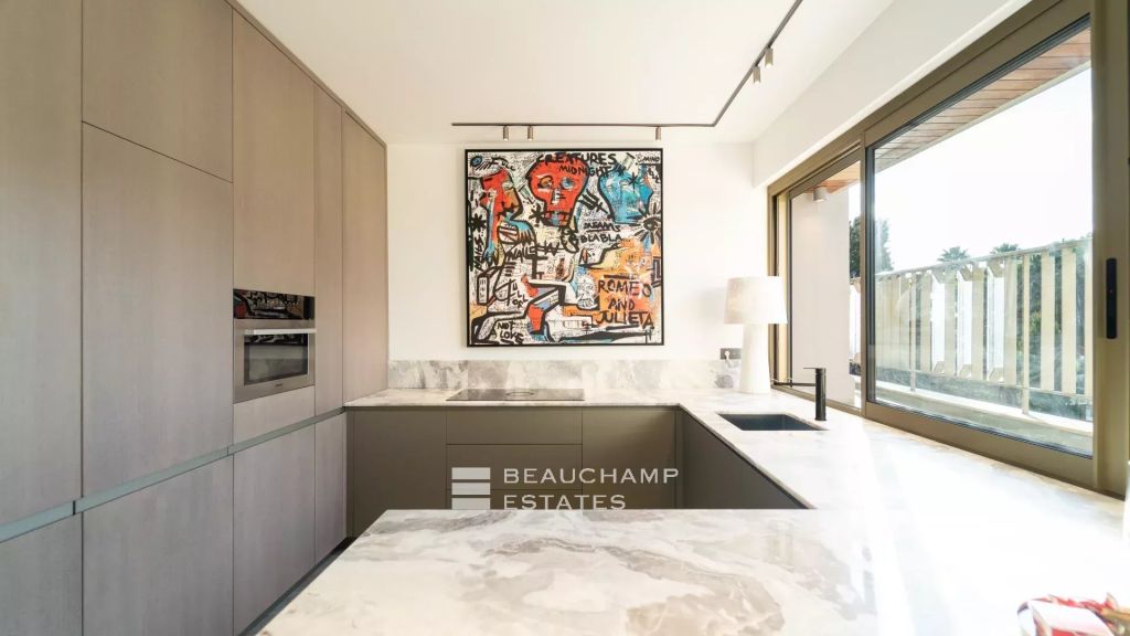 Cap d’Antibes apartment with sea view