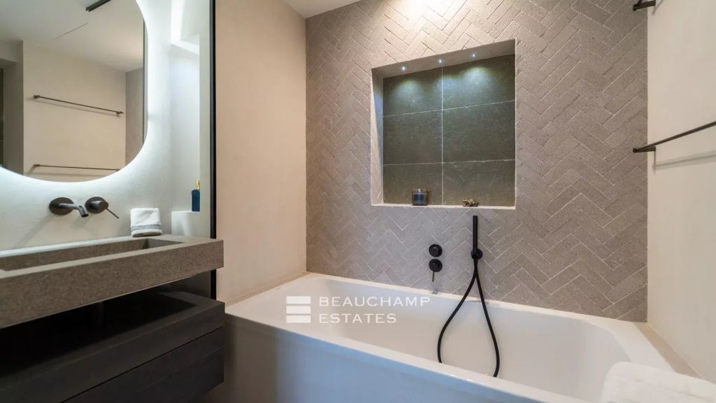 Cap d’Antibes apartment with sea view