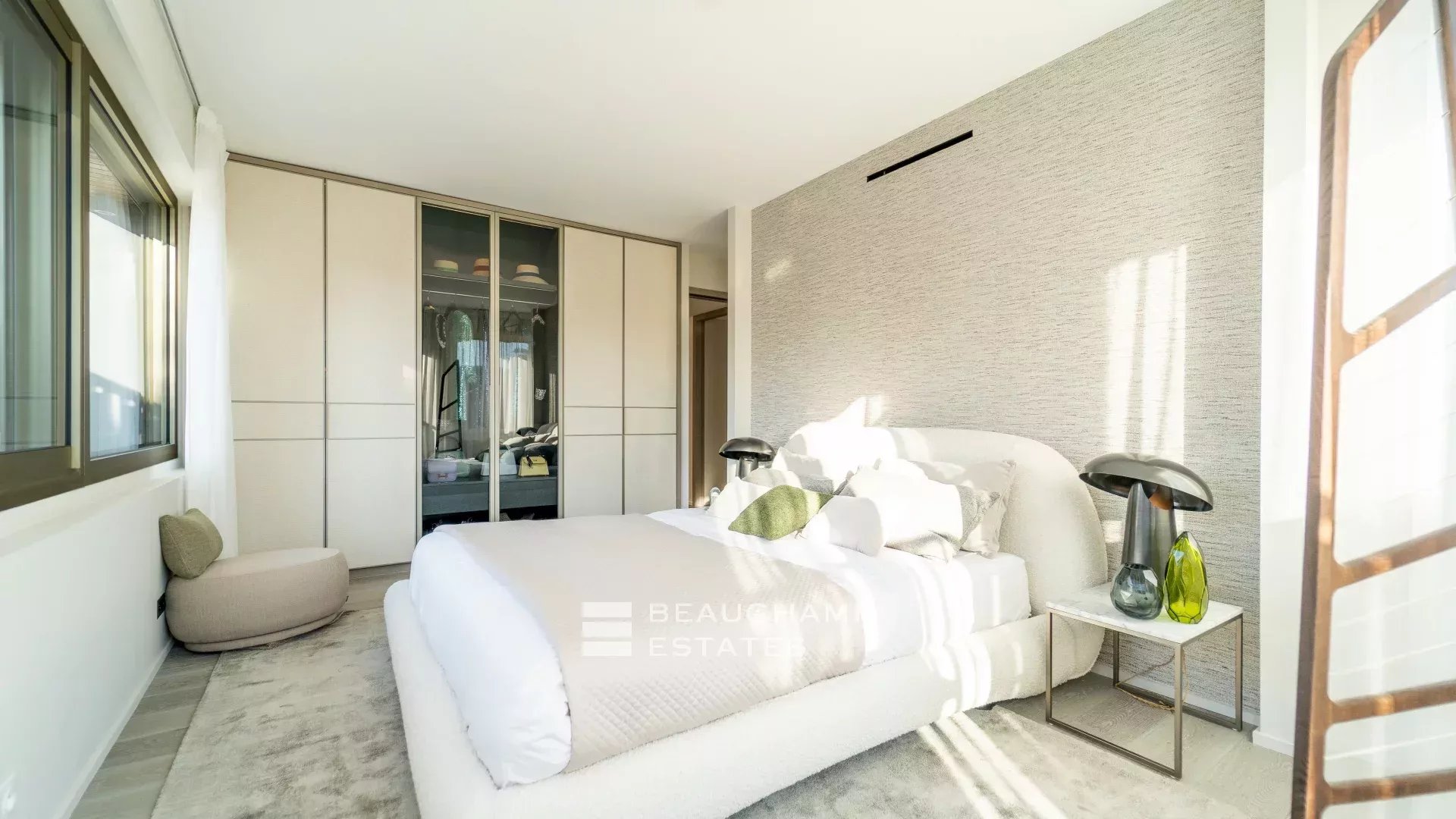 Appartement cap d’antibes vue mer Cap d’Antibes apartment with sea view