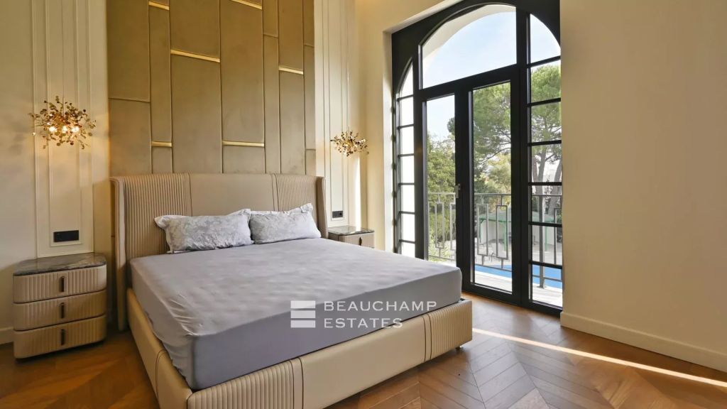 Cap d’Antibes – art deco villa with swimming pool