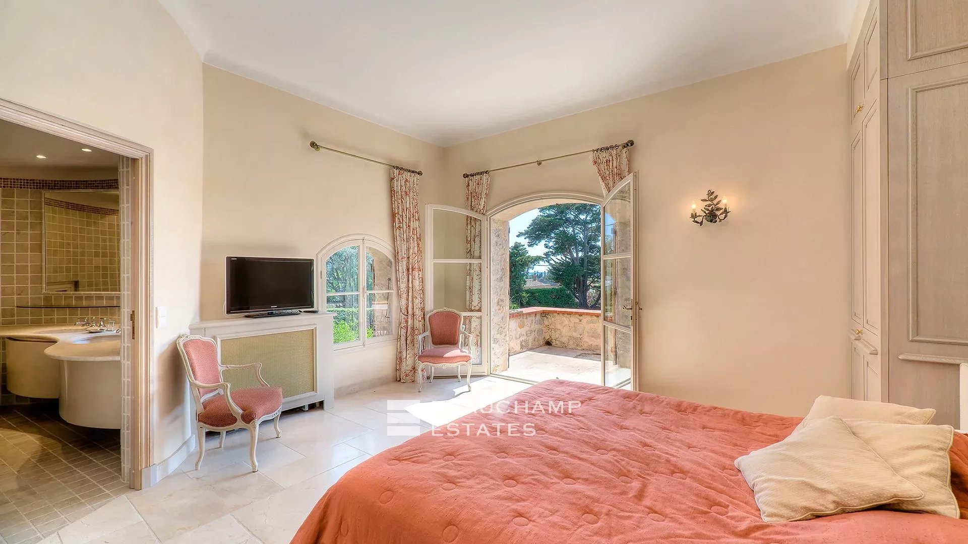 Cap d’Antibes Bastide with 6 bedrooms Cap d’Antibes Bastide with 6 bedrooms