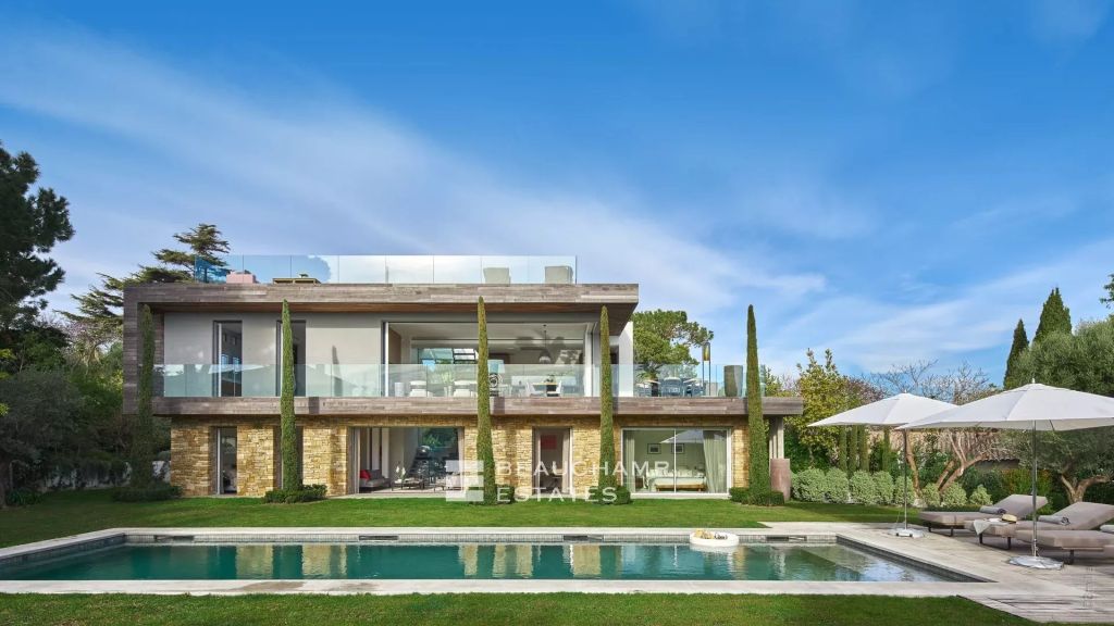Cap d’Antibes Contemporary Villa of 5 bedrooms
