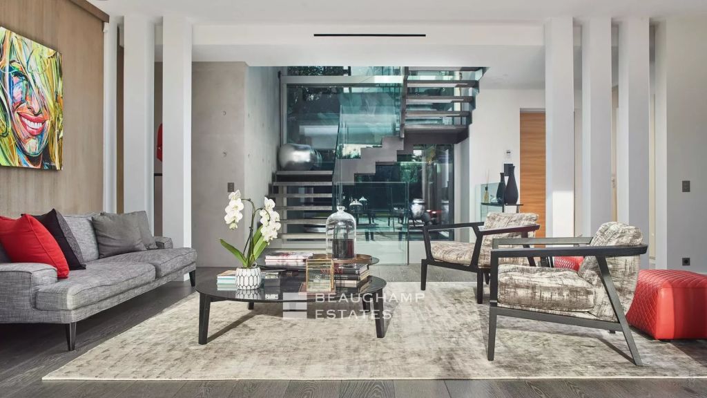 Cap d’Antibes Contemporary Villa of 5 bedrooms