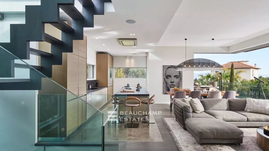 Cap d’Antibes Contemporary Villa of 5 bedrooms