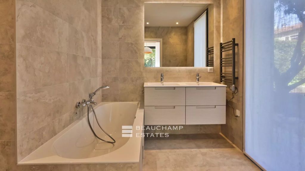 Cap d’Antibes – villa with pool walking distance to beaches