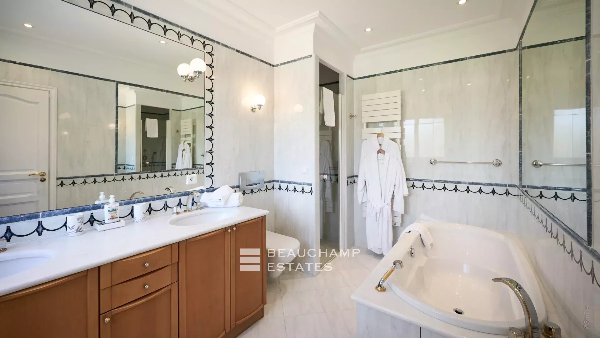 Cap d’Antibes, west side awesome waterfront property Cap d’Antibes, west side awesome waterfront property