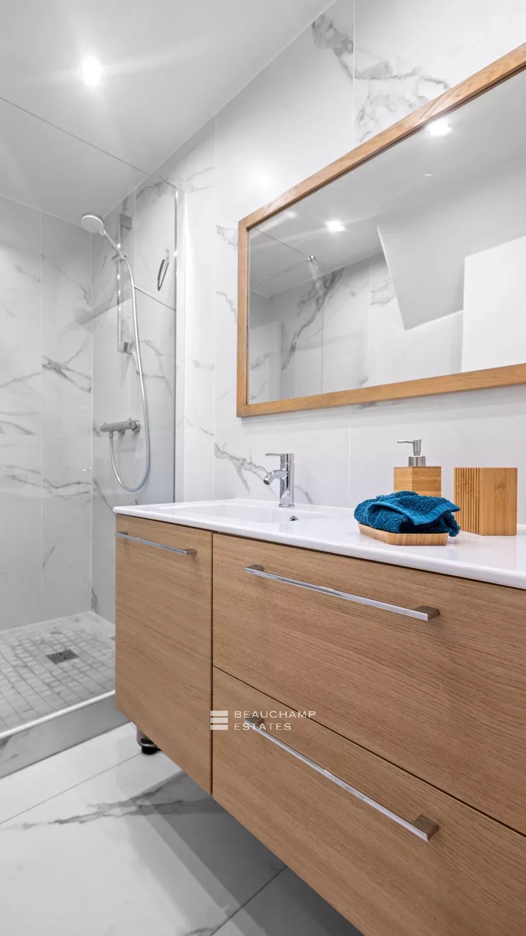 Charmant appartement 2 chambres en suite – Cannes Centre Charming 2 bedroom apartment in suite – Cannes Centre