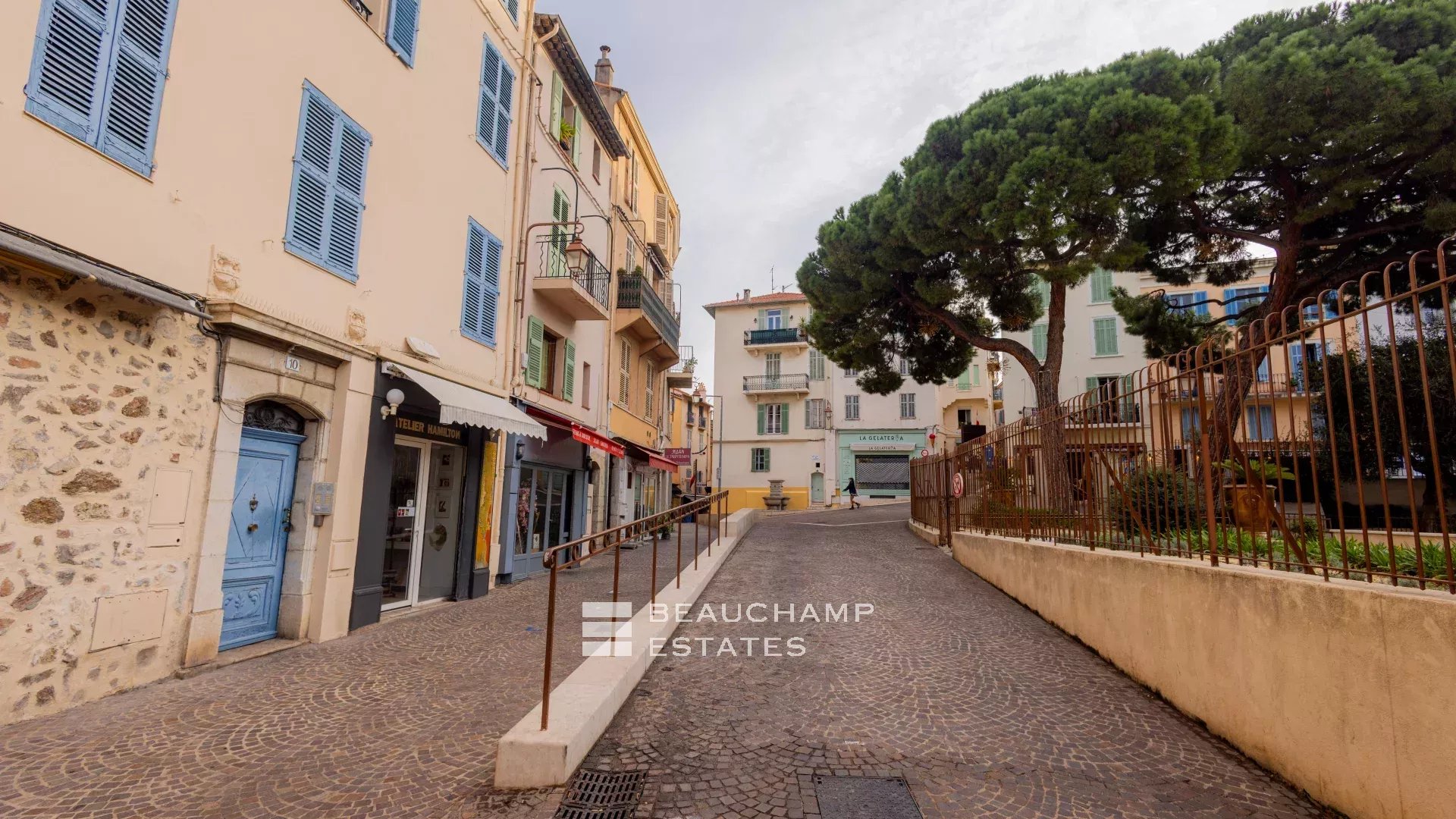 Charmant appartement 2 chambres en suite – Cannes Centre Charming 2 bedroom apartment in suite – Cannes Centre