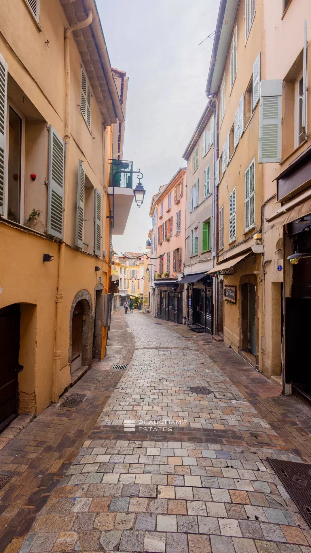 Charmant appartement 2 chambres en suite – Cannes Centre Charming 2 bedroom apartment in suite – Cannes Centre