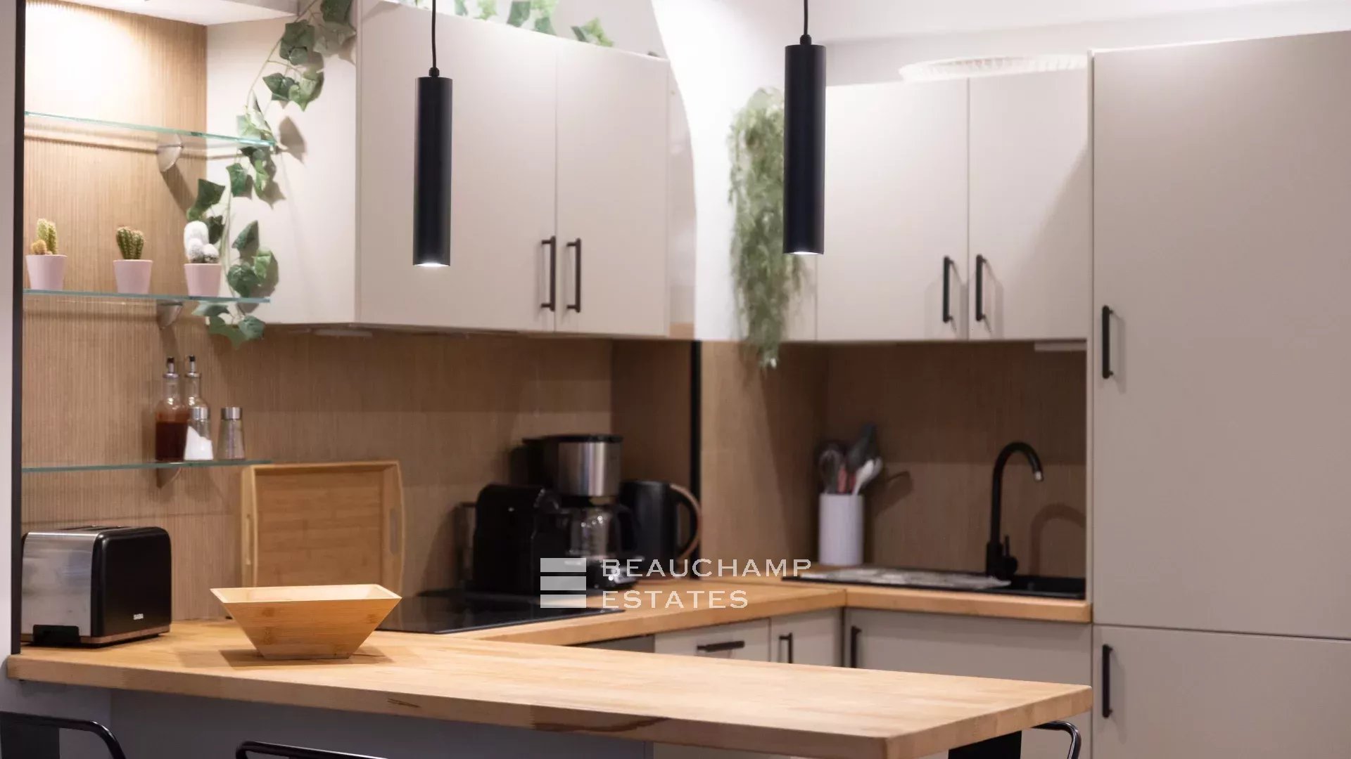 Charmant appartement 2 chambres en suite – Cannes Centre Charming 2 bedroom apartment in suite – Cannes Centre