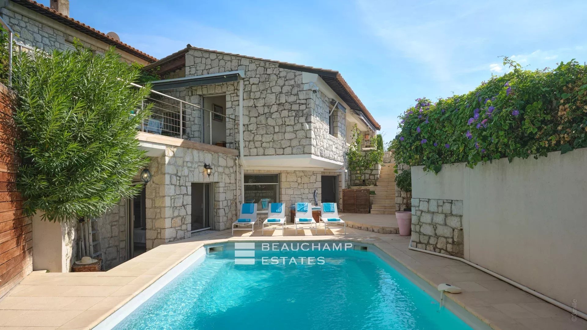 Charming 3 bedroom villa with pool and terraces – Cannes Monfleurry Charming 3 bedroom villa with pool and terraces – Cannes Monfleurry
