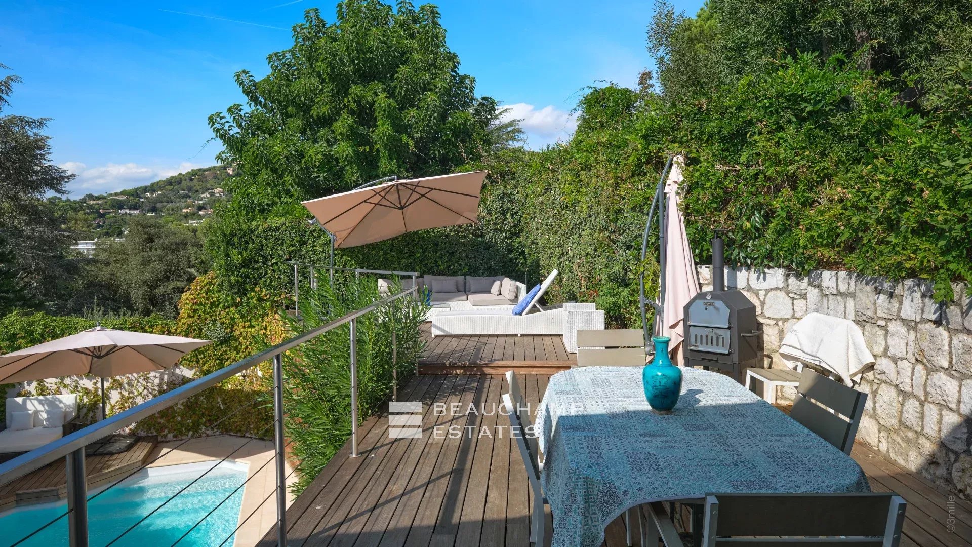 Charming 3 bedroom villa with pool and terraces – Cannes Monfleurry Charming 3 bedroom villa with pool and terraces – Cannes Monfleurry