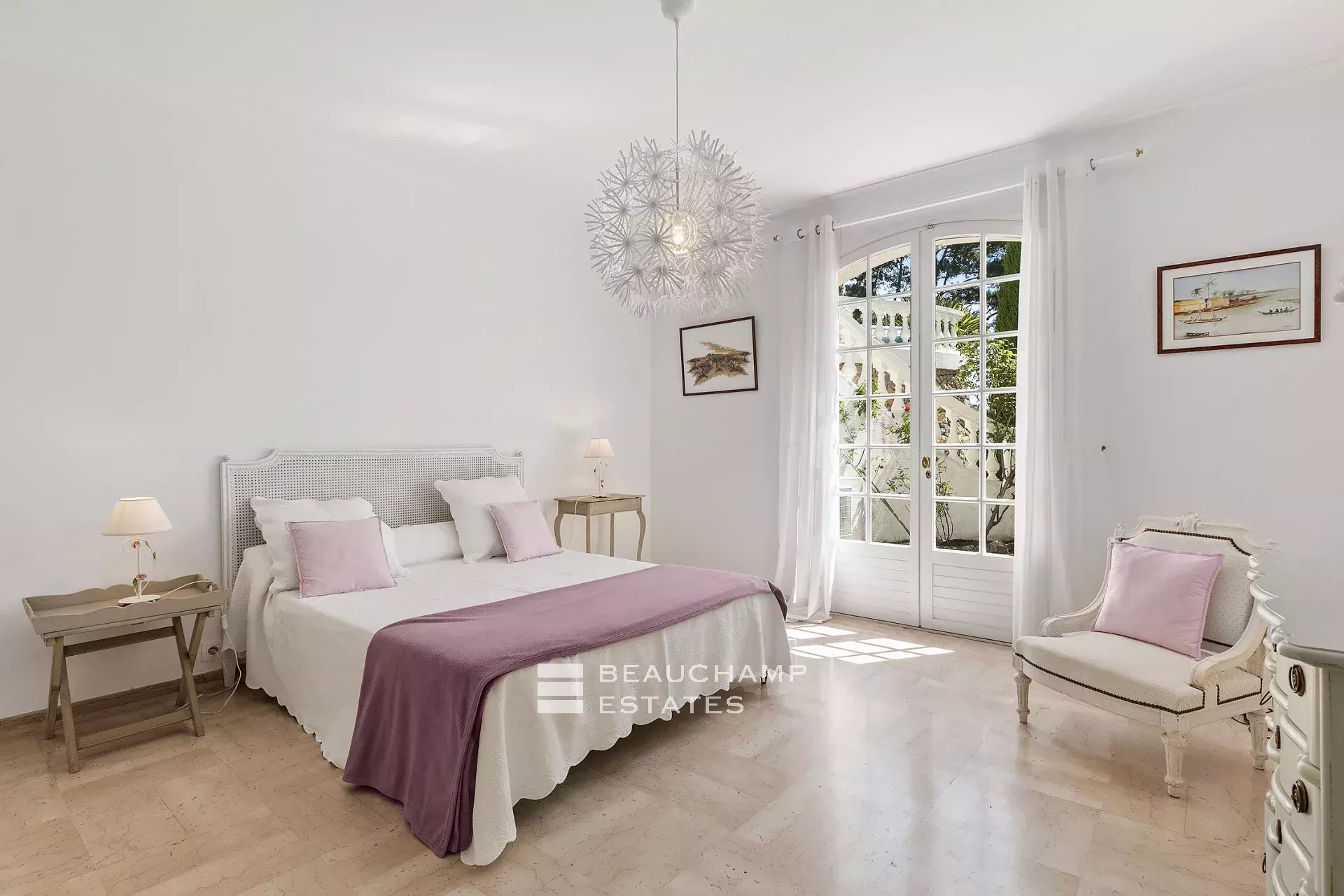 Jolie villa provençale 4 chambres dans les hauteurs de Cannes Charming 4-bedroom Provençal villa in the hills of Cannes