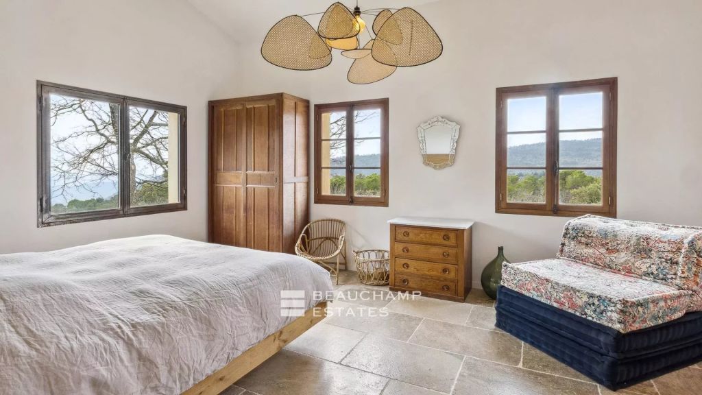 Charming 4-bedroom villa with panoramic views – Bargemo