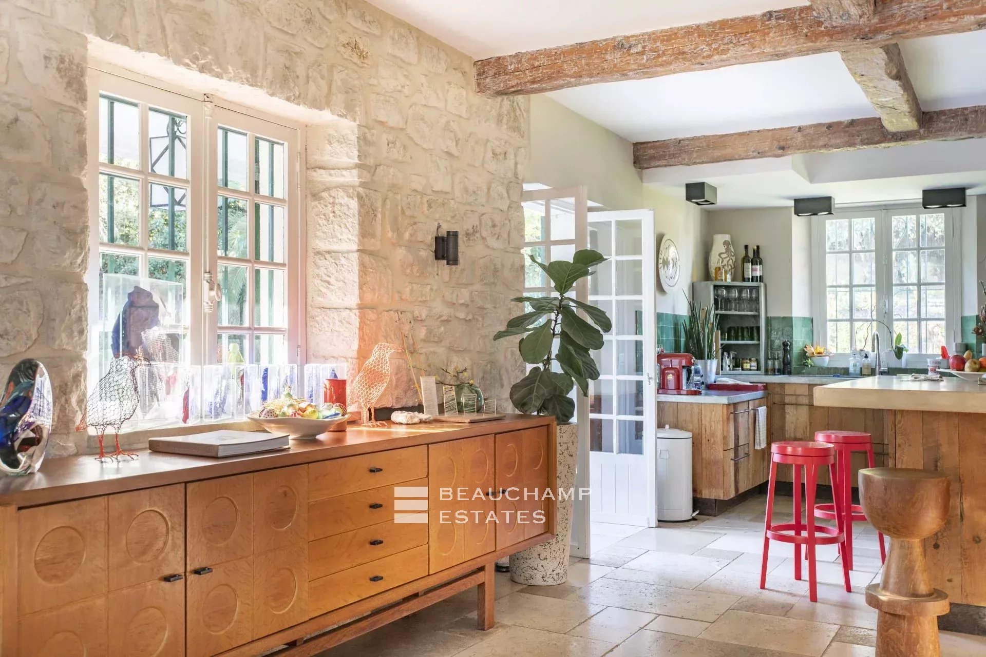 Villa de charmes de 6 chambres à proximité du vieil Antibes Charming 6-bedroom villa near Old Antibes