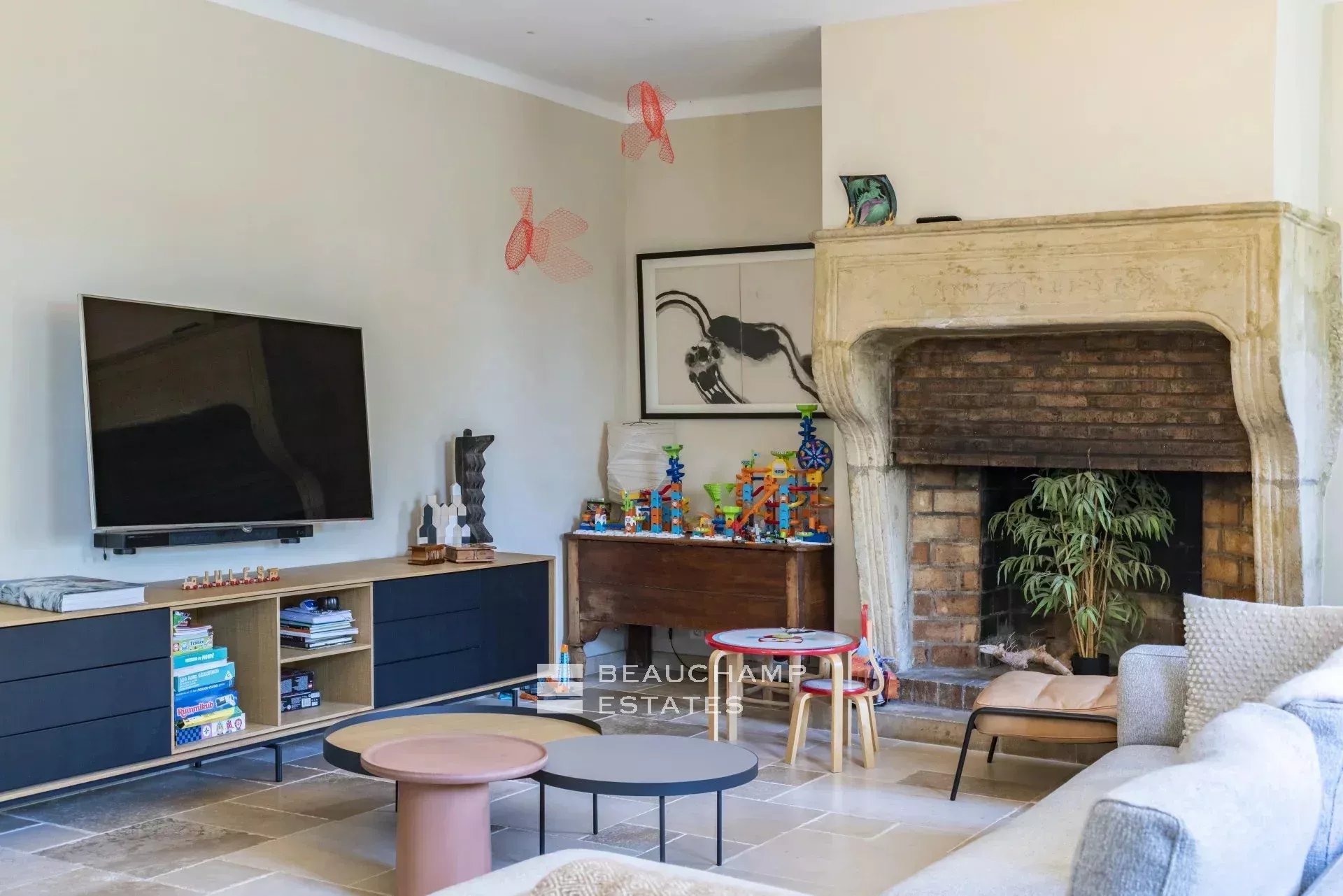 Villa de charmes de 6 chambres à proximité du vieil Antibes Charming 6-bedroom villa near Old Antibes