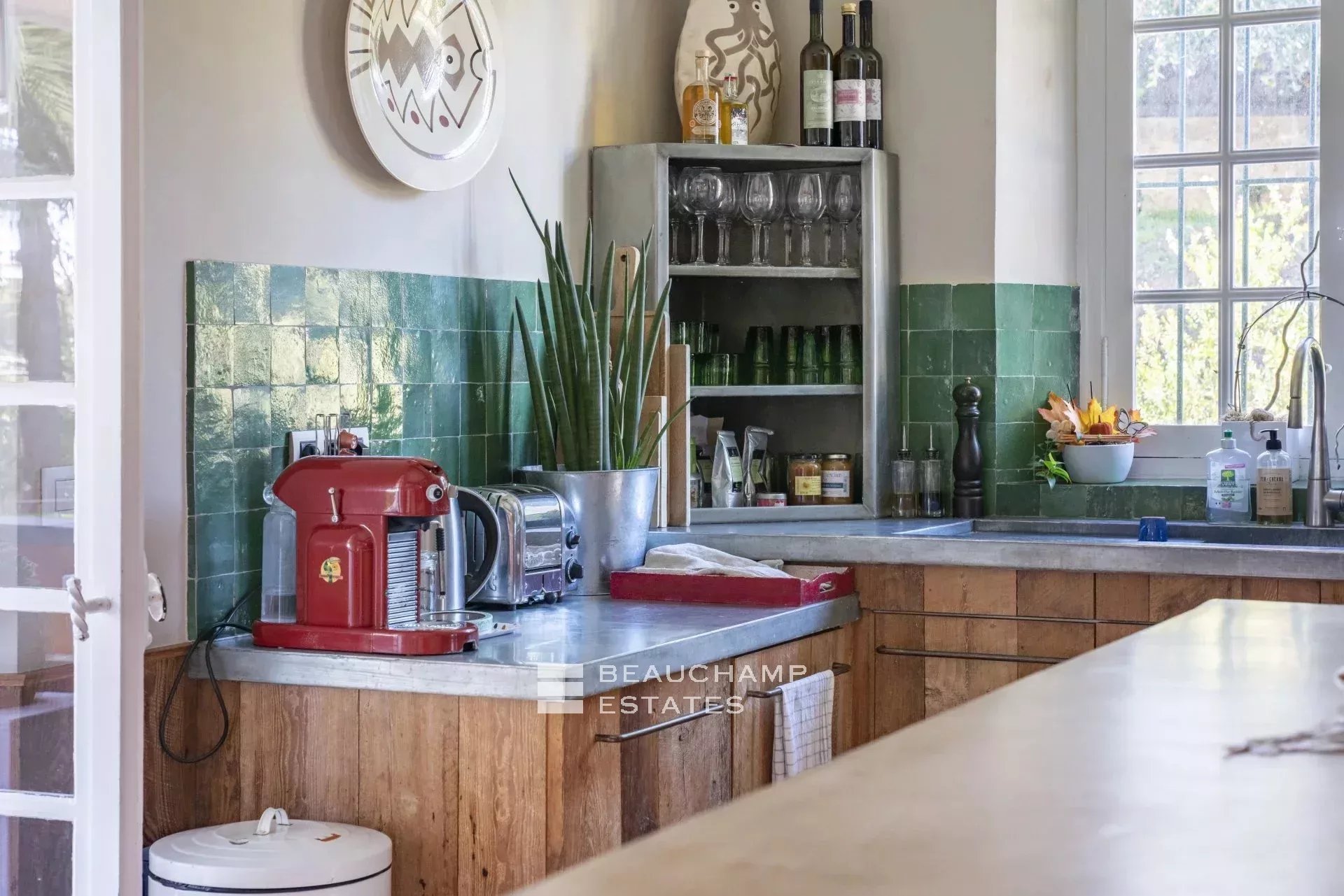 Villa de charmes de 6 chambres à proximité du vieil Antibes Charming 6-bedroom villa near Old Antibes