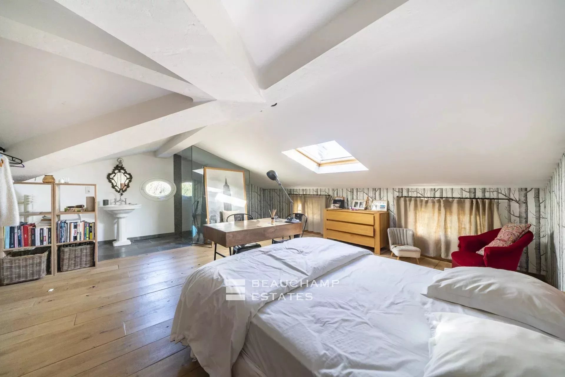 Villa de charmes de 6 chambres à proximité du vieil Antibes Charming 6-bedroom villa near Old Antibes