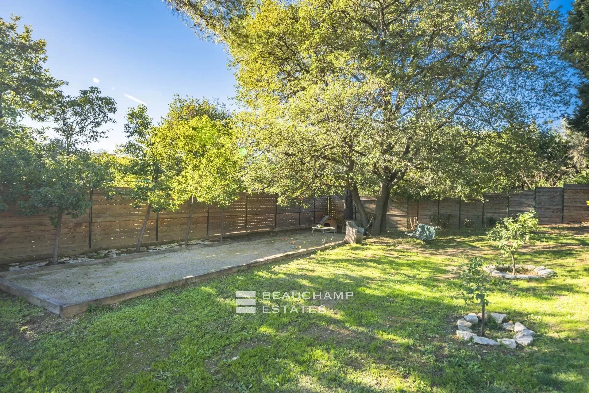 Villa de charmes de 6 chambres à proximité du vieil Antibes Charming 6-bedroom villa near Old Antibes