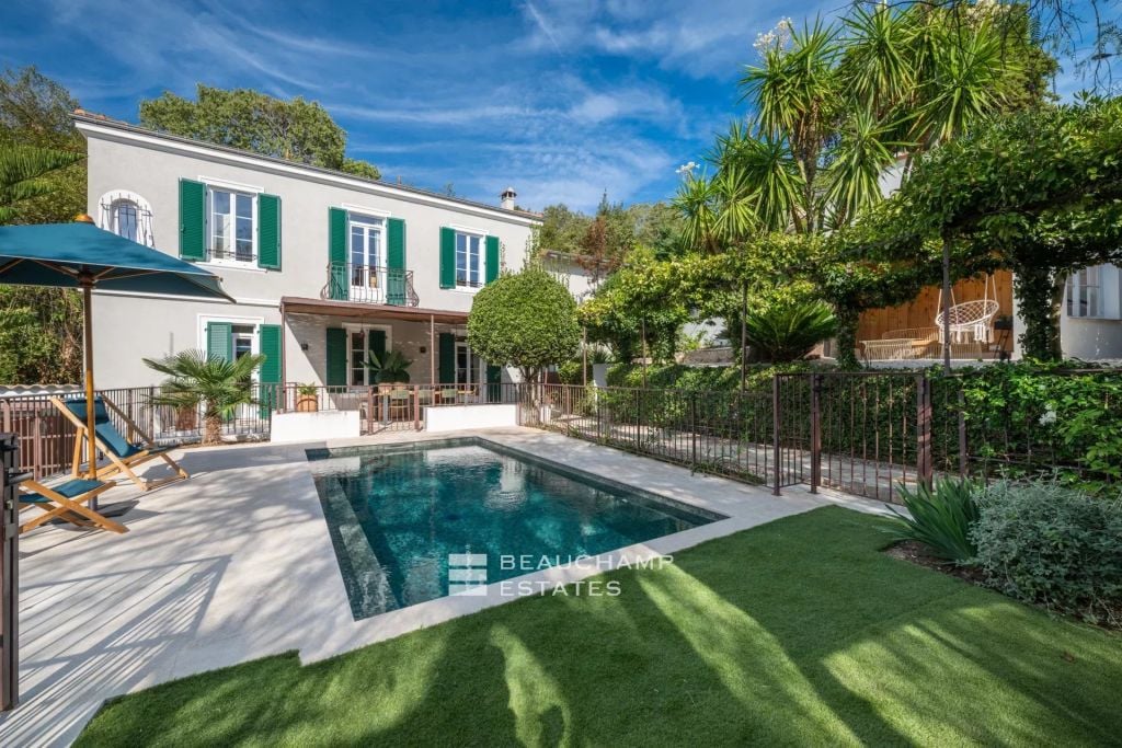 Charming contemporary 6-bedroom villa in the heart of Cannes Californie