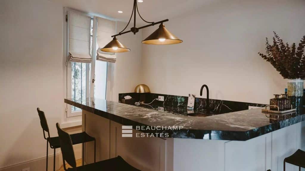 Charming contemporary 6-bedroom villa in the heart of Cannes Californie