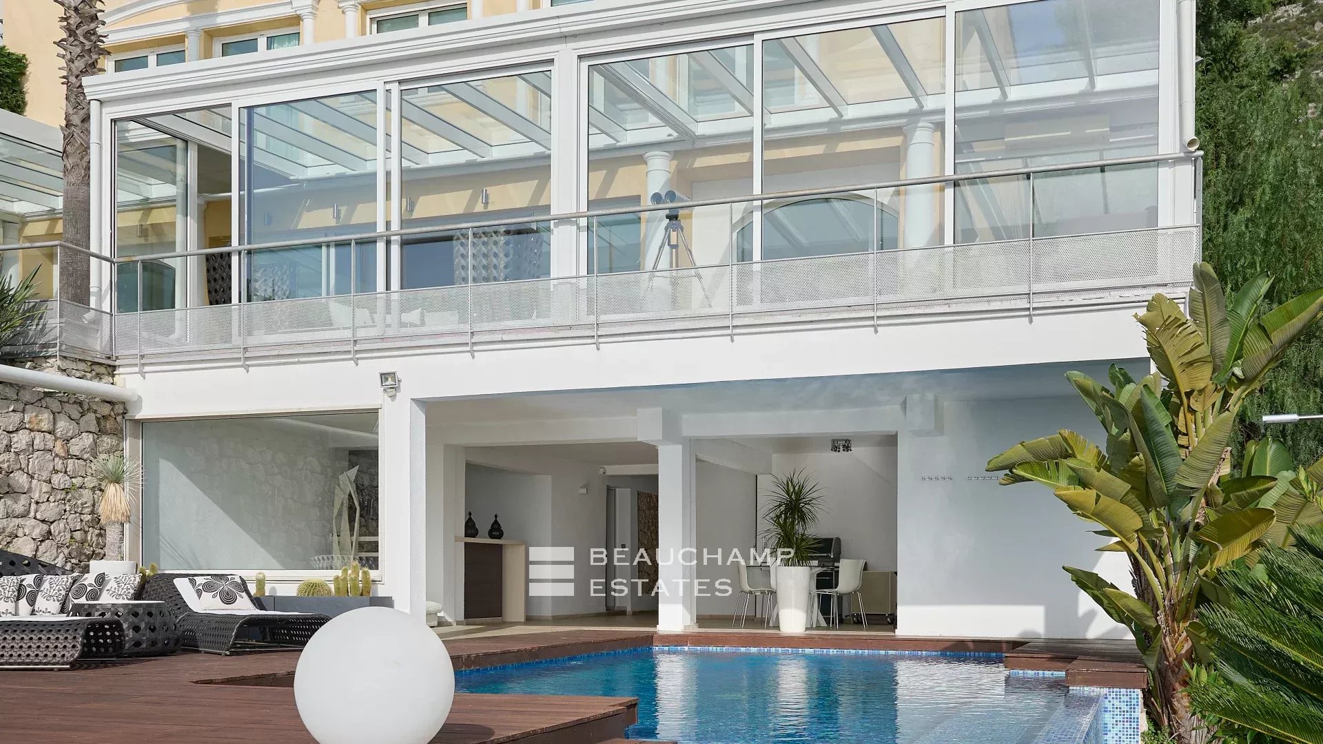 Charming contemporary villa with 4 bedrooms in Eze Charming contemporary villa with 4 bedrooms in Eze