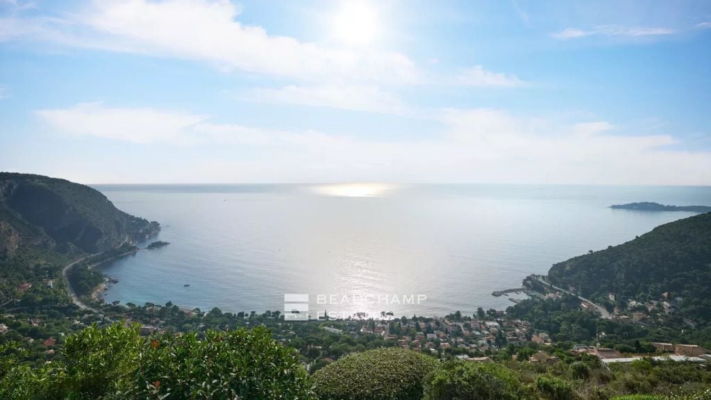 Èze – Contemporary 4-Bedroom Villa with Infinity Pool, Jacuzzi and Panoramic Sea View