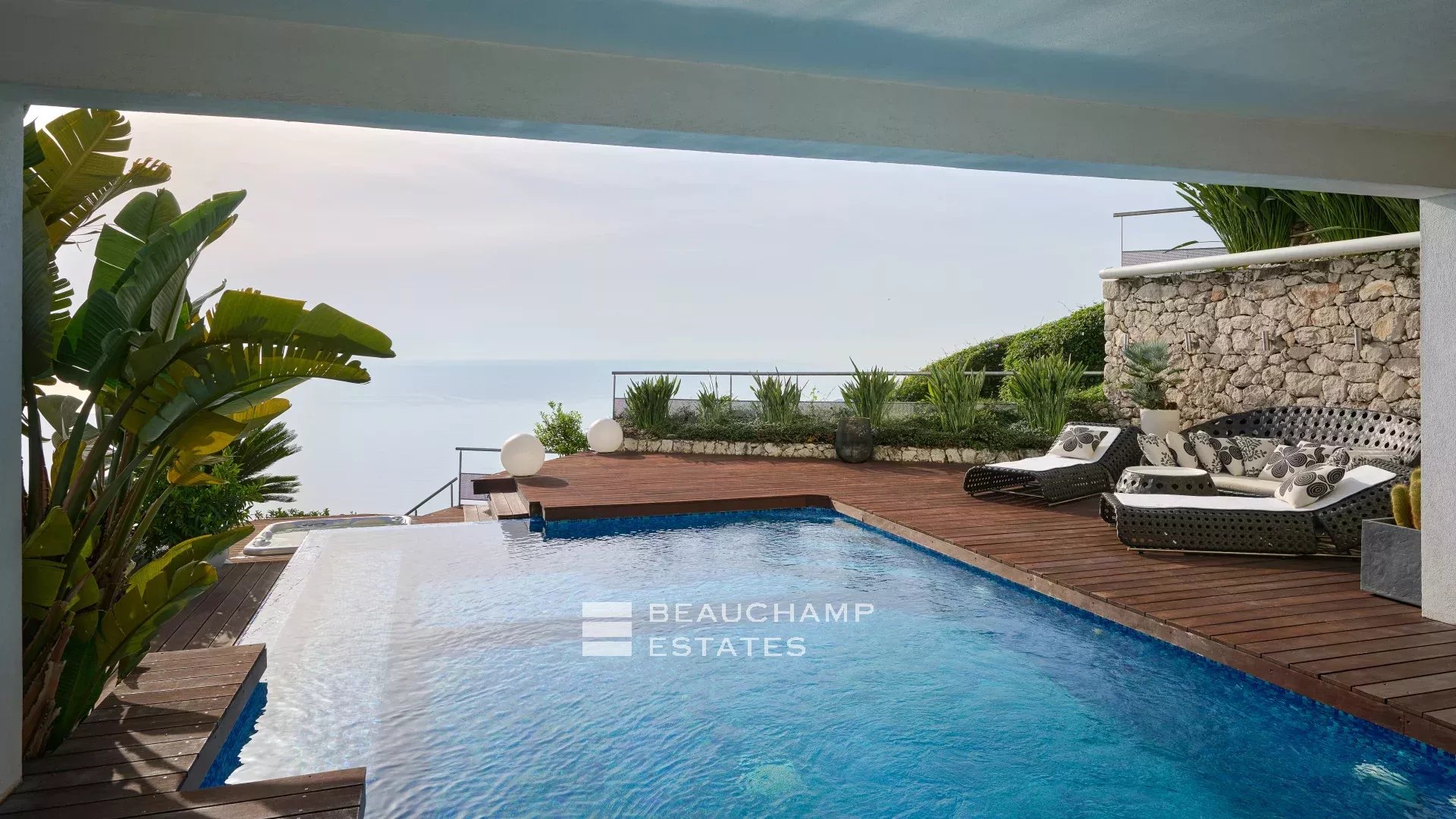 Charming contemporary villa with 4 bedrooms in Eze Charming contemporary villa with 4 bedrooms in Eze