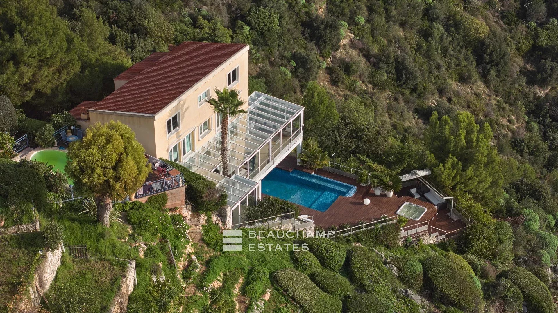 Charming contemporary villa with 4 bedrooms in Eze Charming contemporary villa with 4 bedrooms in Eze
