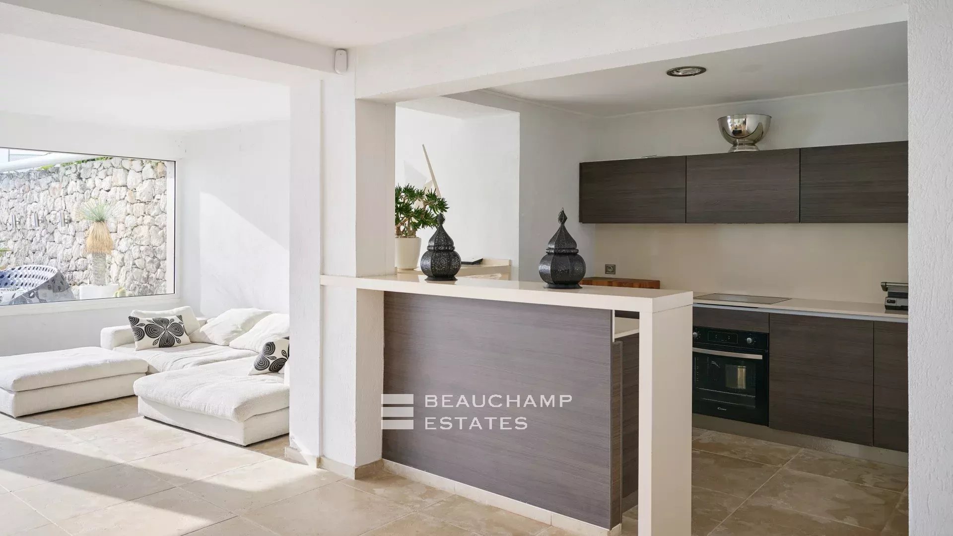 Charming contemporary villa with 4 bedrooms in Eze Charming contemporary villa with 4 bedrooms in Eze