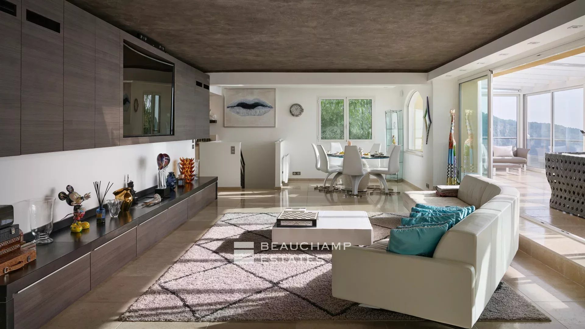 Charming contemporary villa with 4 bedrooms in Eze Charming contemporary villa with 4 bedrooms in Eze