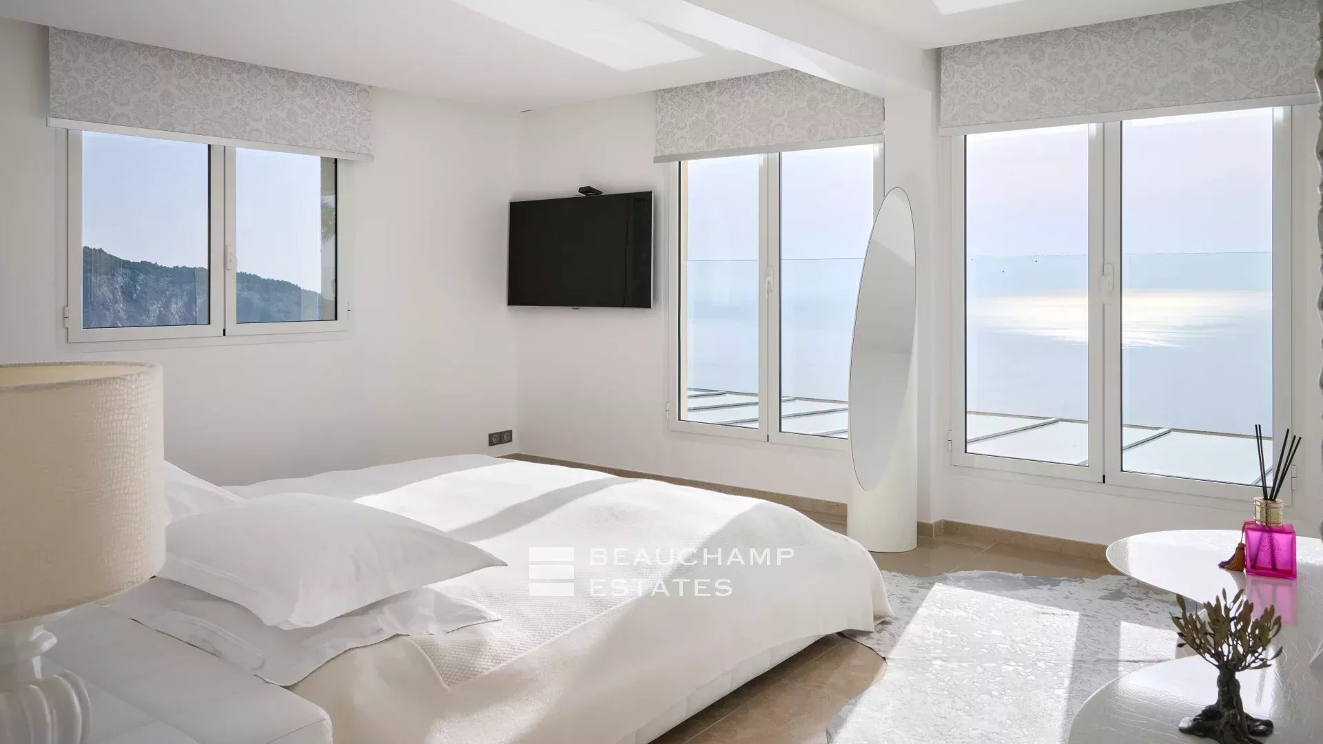 Charming contemporary villa with 4 bedrooms in Eze Charming contemporary villa with 4 bedrooms in Eze