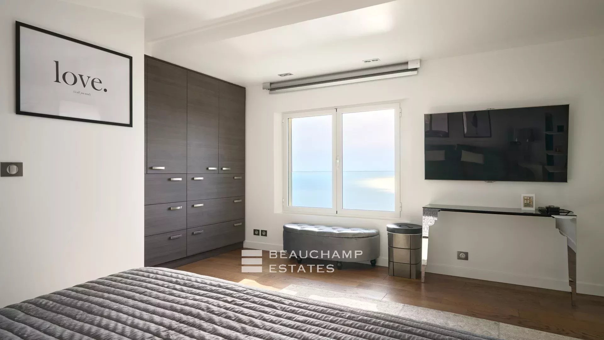 Charming contemporary villa with 4 bedrooms in Eze Charming contemporary villa with 4 bedrooms in Eze