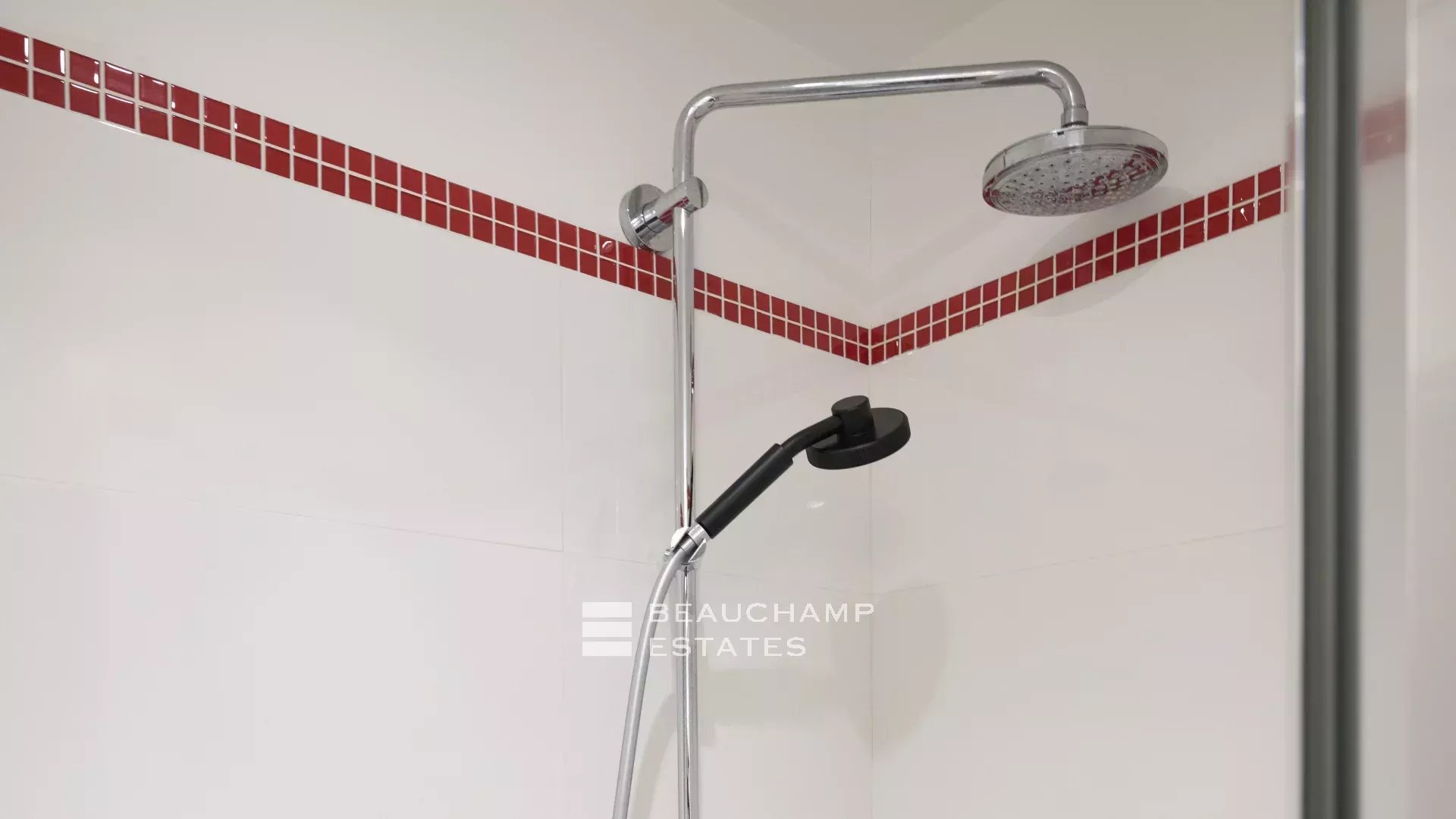 Charming contemporary villa with 4 bedrooms in Eze Charming contemporary villa with 4 bedrooms in Eze