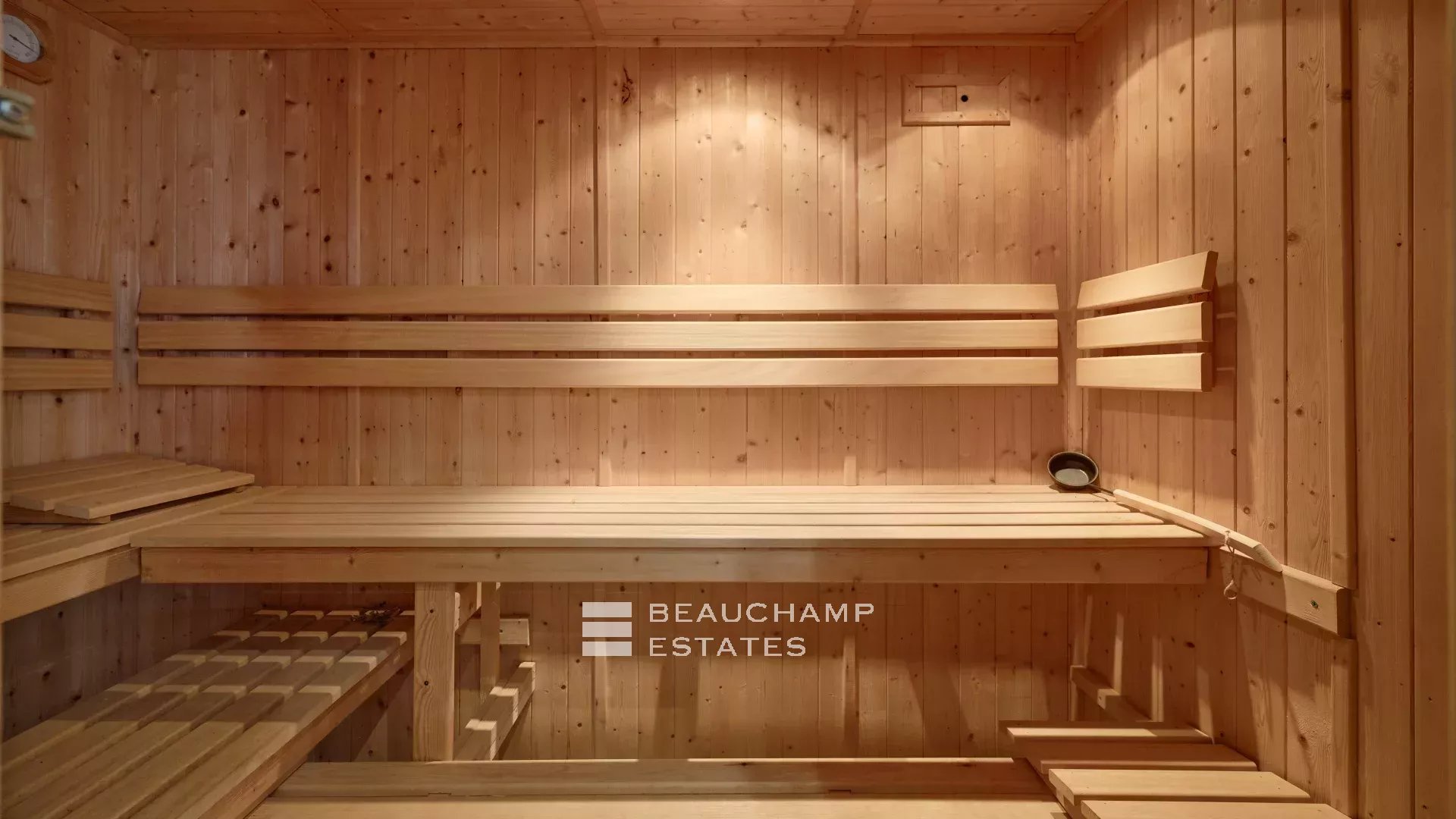 Charming contemporary villa with 4 bedrooms in Eze Charming contemporary villa with 4 bedrooms in Eze