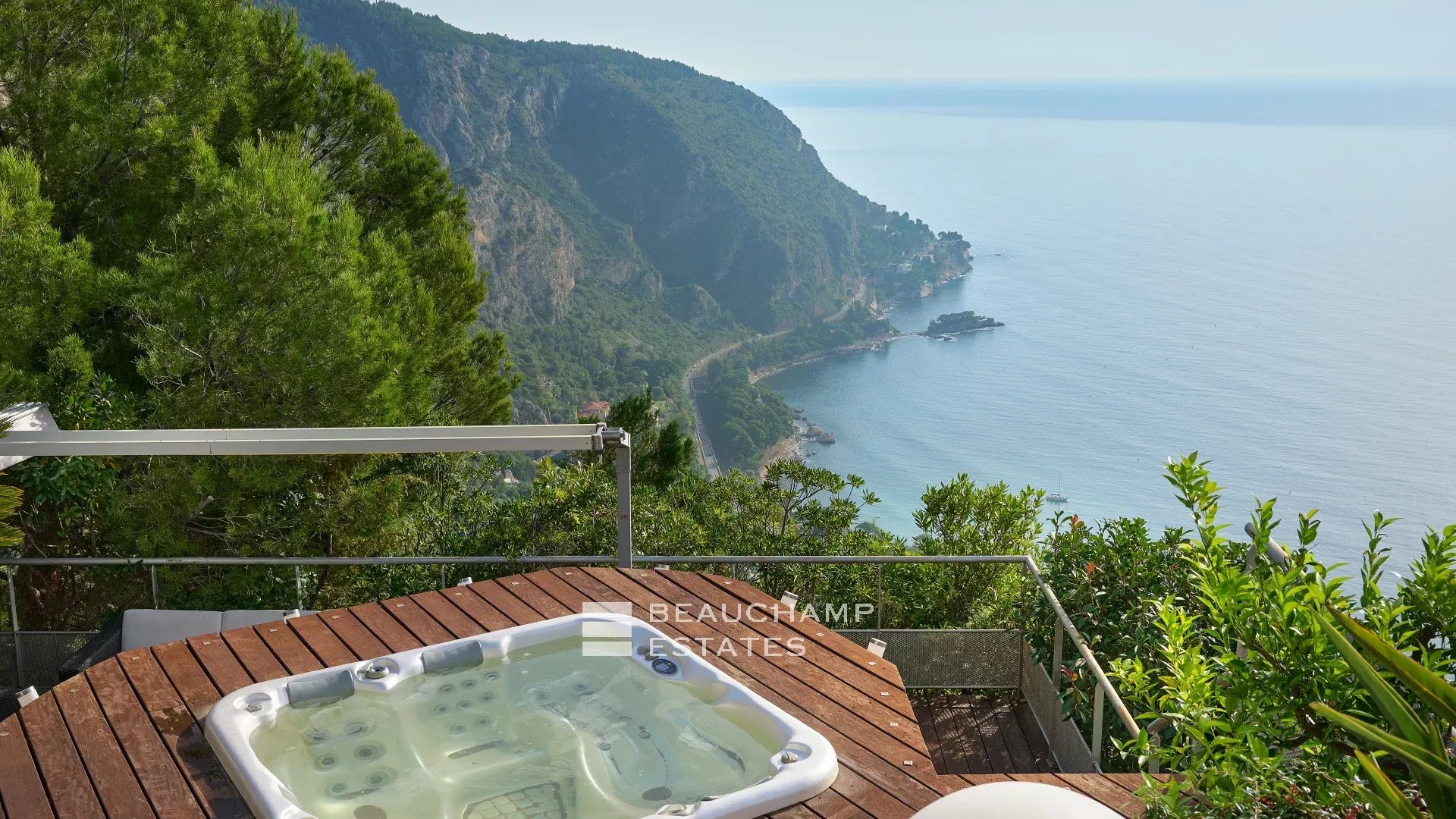 Charming contemporary villa with 4 bedrooms in Eze Charming contemporary villa with 4 bedrooms in Eze