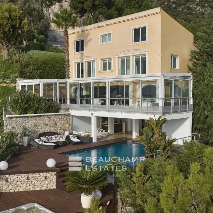Charmante villa moderne avec 4 chambres à Èze