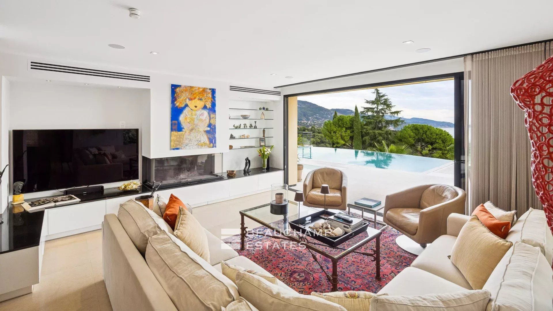 Charmante villa contemporaine de 4 chambres à Roquebrune Cap Martin Charming contemporary villa with 4 bedrooms in Roquebrune Cap Martin.