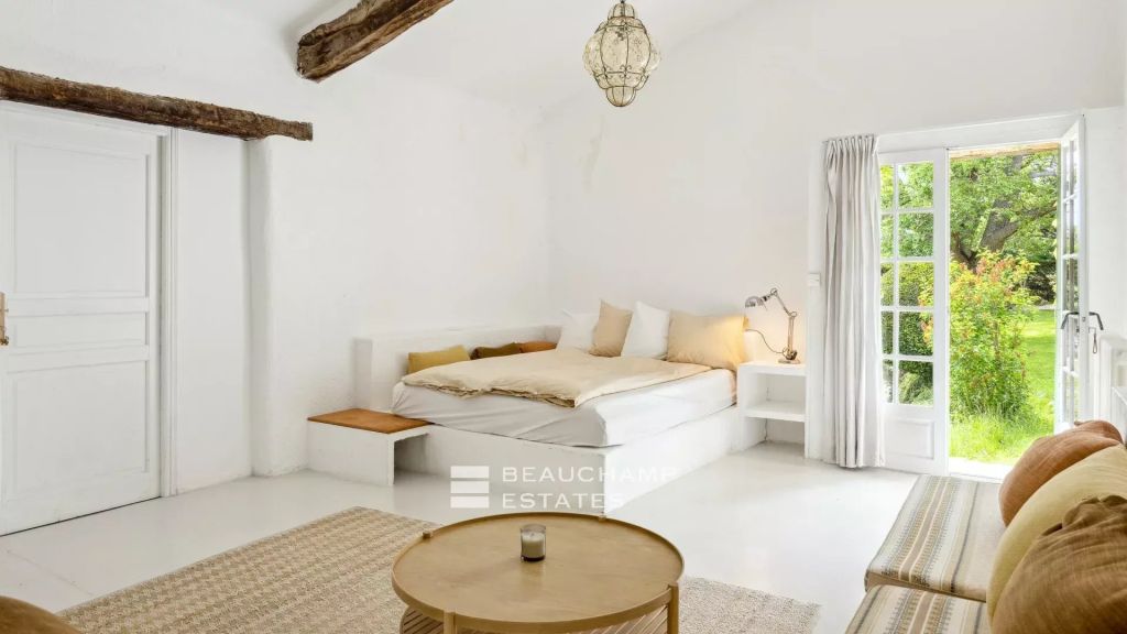 Charming property with outbuildings